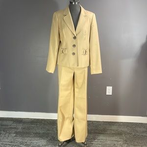 Classic Women's Two-Piece Pantsuit in Light Beige